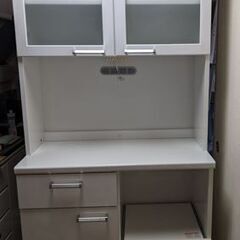 キッチンボード　食器棚　株式会社ユーアイ　 ホワイト　白　　