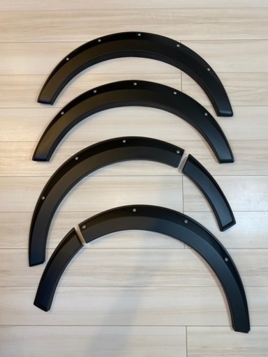 ハイエース200  オーバーフェンダー(チッピング塗装済み)