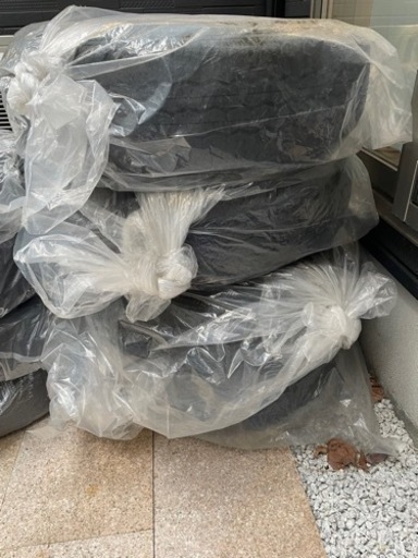 ハイエース純正タイヤ・ホイールセット　新車外し