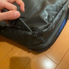 使い古したビジネスバッグの画像