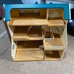 シルバニアファミリーハウスと家具　の画像
