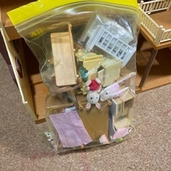 シルバニアファミリーハウスと家具　の画像