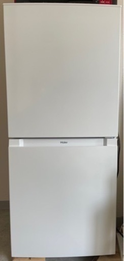 【美品】急募！！2023年製 ハイアール Haier JR-NF121B（W） [冷蔵庫 （121L・幅49.5cm・右開き・2ドア・ホワイト） 自動霜取り機能搭載]