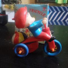 Funny  TRICYCLEの画像