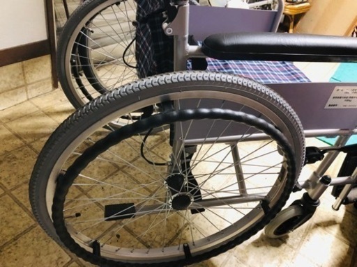 《SOUL'd OUT》【新品未使用】自走＆介助式兼用車いす 背折れ