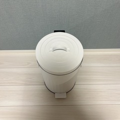 【ゴミ箱】12L ペダル式の画像