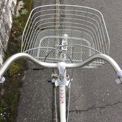 整備済・美品車＞シティサイクル・26インチ自転車・ホワイト LEDオート