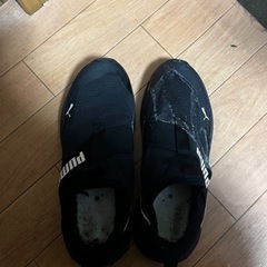 PUMAスニーカーの画像
