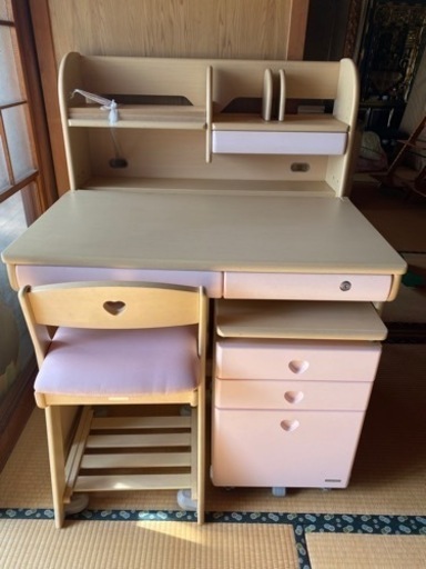[お取引中]コイズミ学習机４点セット
