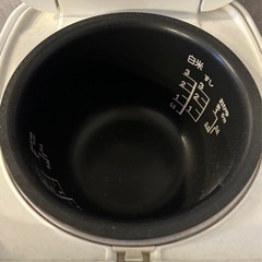 炊飯器(3号炊き)の画像