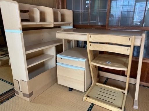 新学期準備❣️分解できるイトーキ学習机の４点セット(男女)