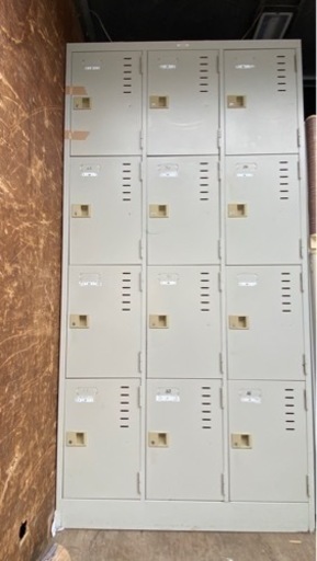 ✨激安価格✨定価12.5万円‼️ロッカー✨12人用‼️鍵2本ずつ有✨