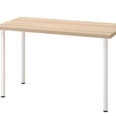 IKEAのテーブル