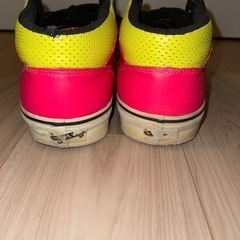 【最終値下げ】VANS VAULT ハーフキャブ ネオンカラーの画像