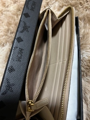 新品同様(保存袋・箱付き)MCM 総柄 ラウンドファスナー 長財布 ウォレット