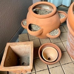 植木鉢　大型　複数の画像