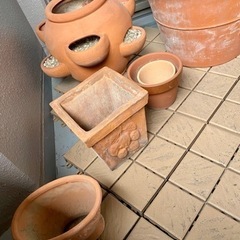 植木鉢　大型　複数の画像