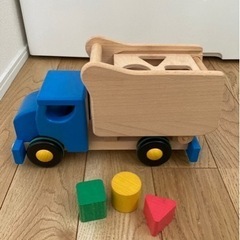 木製玩具　車　型落としの画像