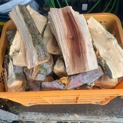 りんごの薪の画像