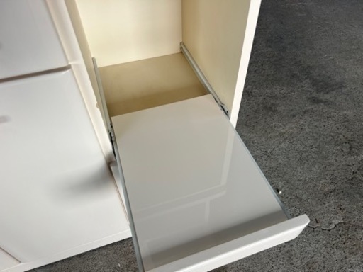食器棚　白家具　サイズ大きめ