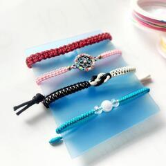 ミサンガ　ブレスレット　アンクレット　ハンドメイド