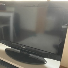32型REGZAです　リモコン効かず