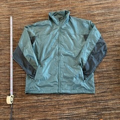 ユニクロ　カッパ？　アウターメンズM