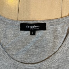Tシャツ　グレーの画像