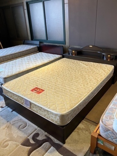 北海道　帯広　ダブルベッド　マットレス付き　ベッドフレーム　アンネルベッド　annel bed 木製　引き出し　収納　