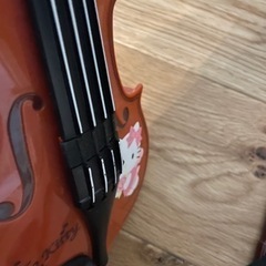★ バイオリン　おもちゃ　キティーちゃん　★の画像