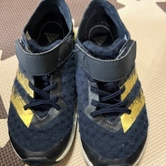子供靴　adidas 17cm  スニーカー