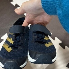 子供靴　adidas 17cm  スニーカーの画像
