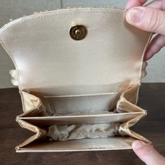 スパンコールのパーティーバックの画像