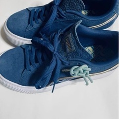 PUMA厚底スニーカー