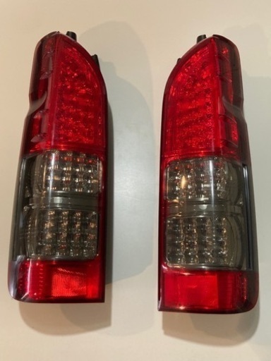 ハイエース　200系　LED テール