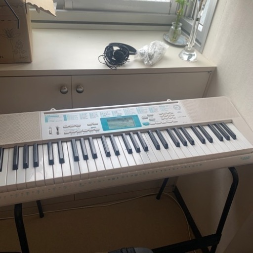 *受け渡し決定* 電子ピアノ キーボード 台 スタンド・マイク・ヘッドフォン付