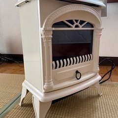 暖炉型ファンヒーターの画像