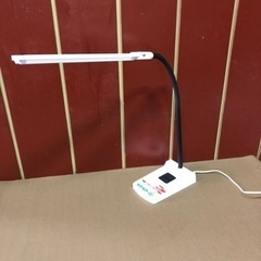 LEDデスクライト　オーム電気　2021年製　DS-LS36-W