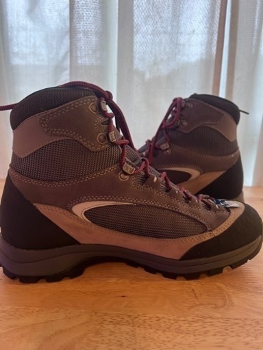 【新品】 mont-bell モンベル ツオロミーブーツ 26.5cm