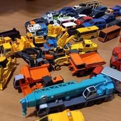 ミニカー　トミカ他　大量セット　１４０個以上の画像
