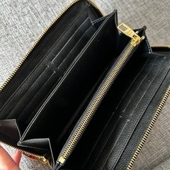 VUITTON 財布の画像