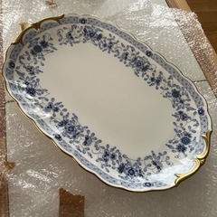 【お譲り先が決まりました】ナルミ　大皿