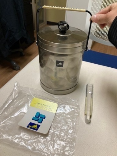 氷入れ容器？