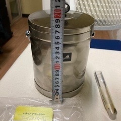 氷入れ容器？の画像