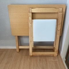 デスク＆チェアの画像