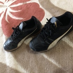 子ども用PUMAシューズ黒 18cmの画像