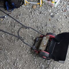 手押し式草刈り機