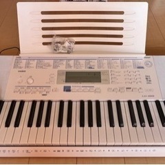 カシオ　電子キーボード　LK-222