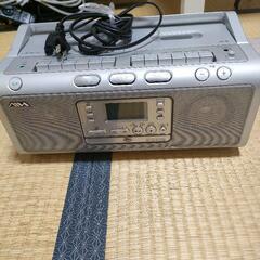 テープ、CDラジカセ
