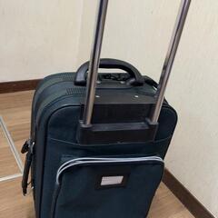 キャリーバッグ　旅行